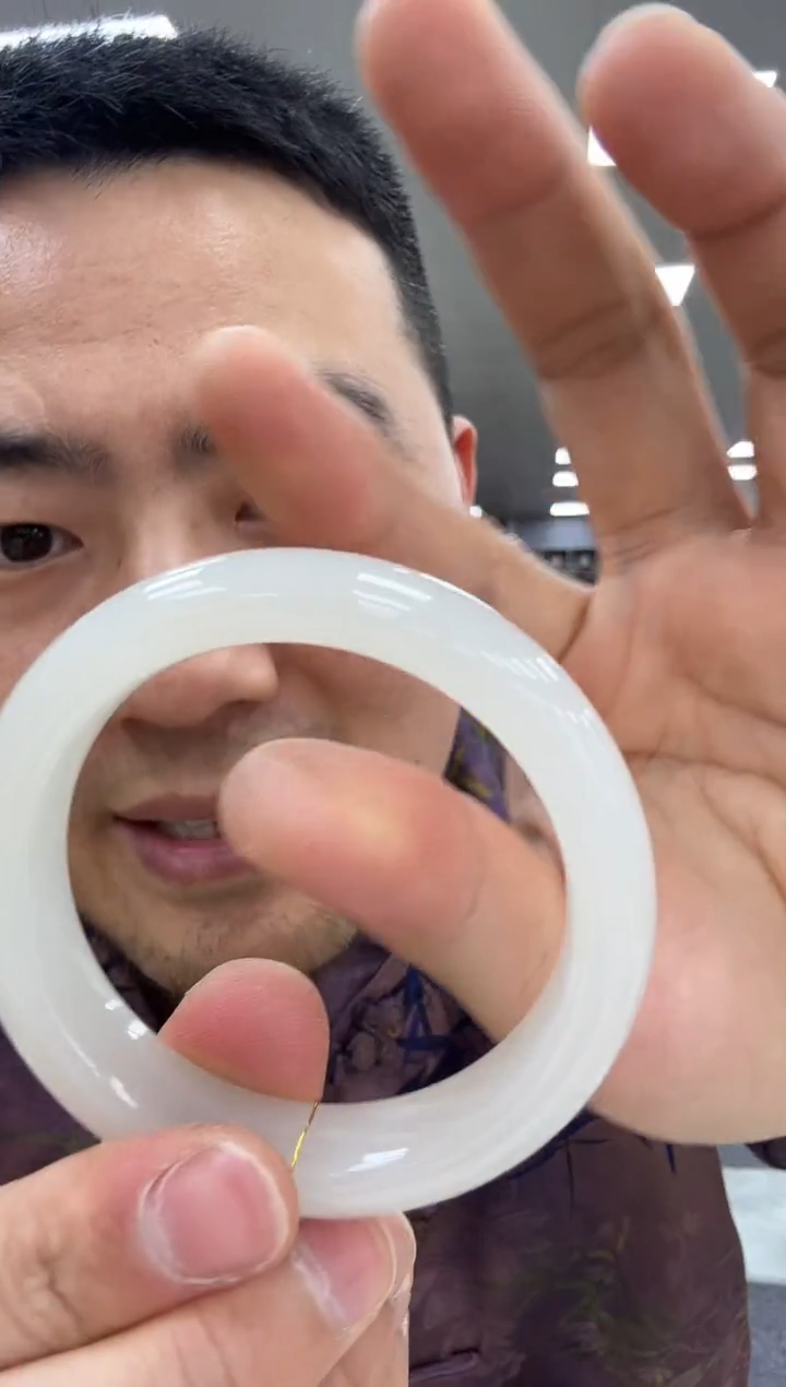 【闪购商品】和田玉手镯未镶嵌55.7  203