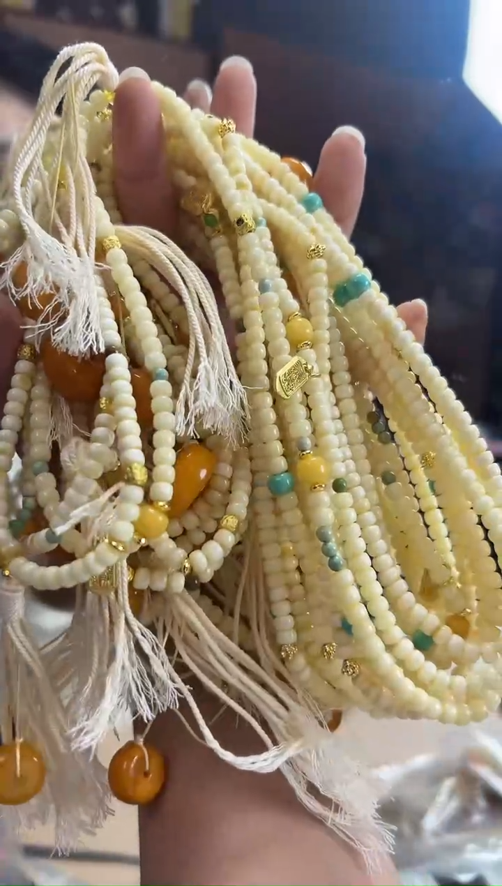 【闪购商品】琥珀裸石未镶嵌蜜蜡项链多样性发一条