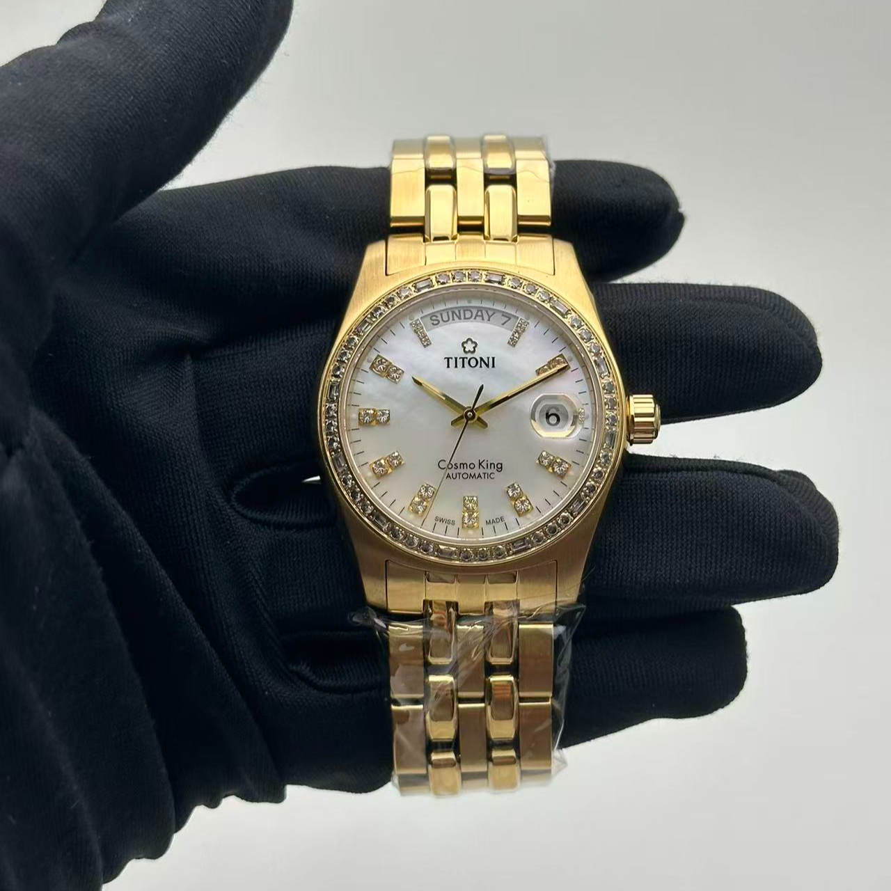 95新 Titoni/梅花 宇宙系列  自动机械 钻条刻 玫瑰金 38.5MM