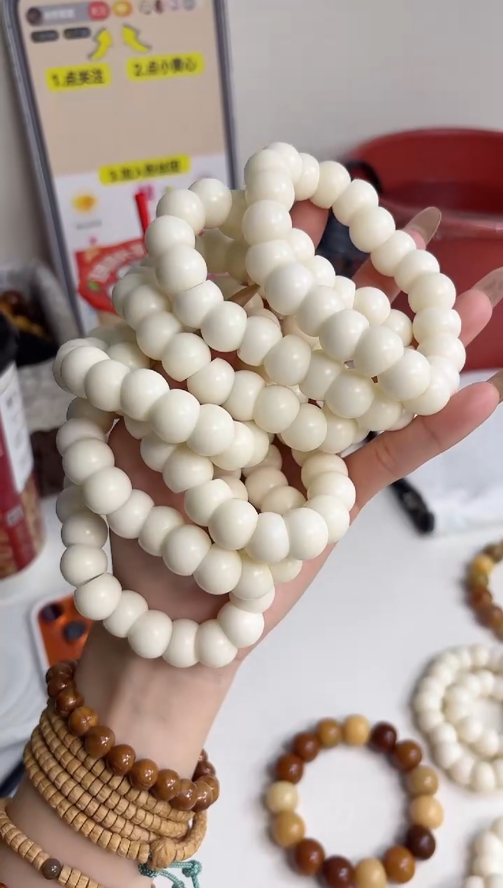 手串菩提根/象牙果玉化高瓷白椰奶冻蒜瓣大肠14mm手串