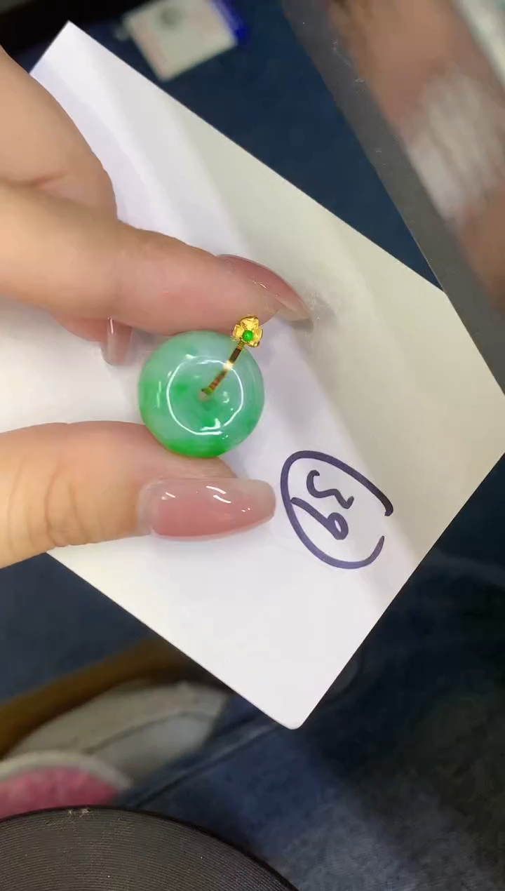 翡翠18K金镶嵌颈饰缅甸天然翡翠A货