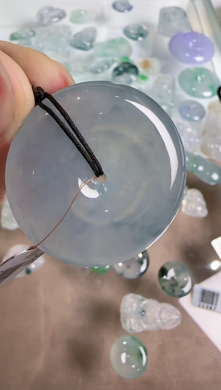 【闪购商品】翡翠吊坠(不含链)未镶嵌··