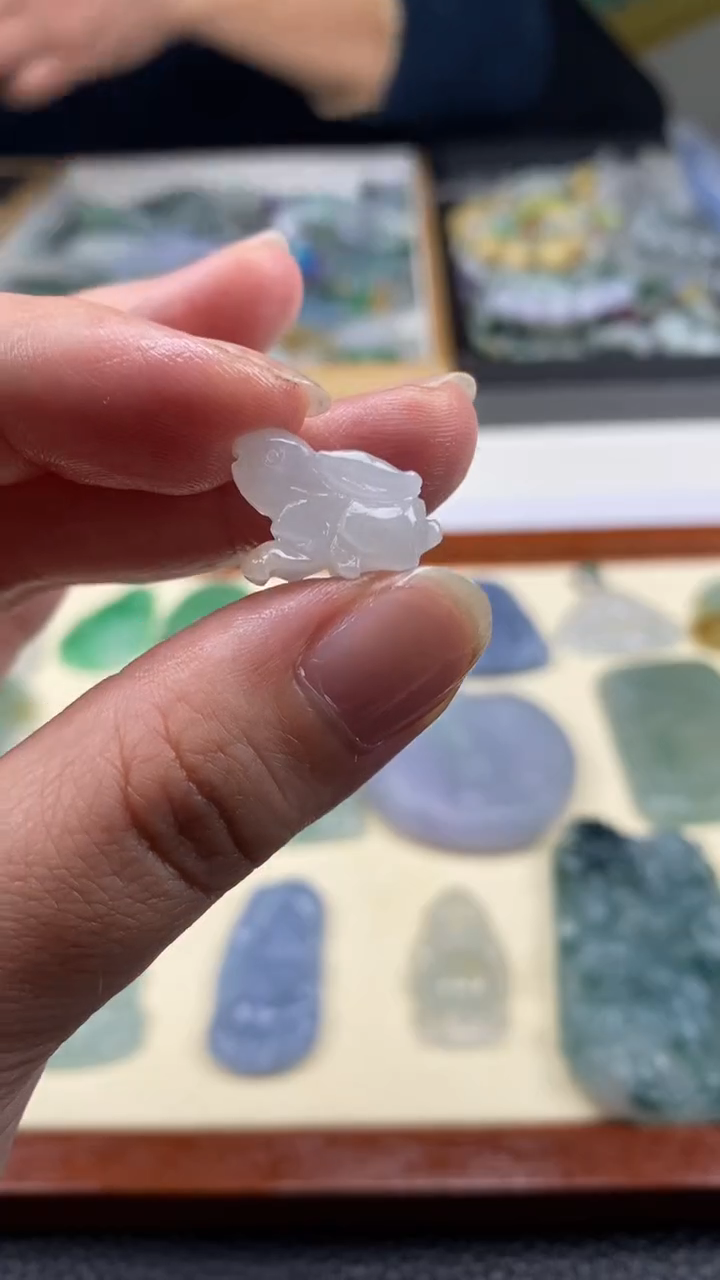 【闪购商品】定制翡翠未镶嵌兔子