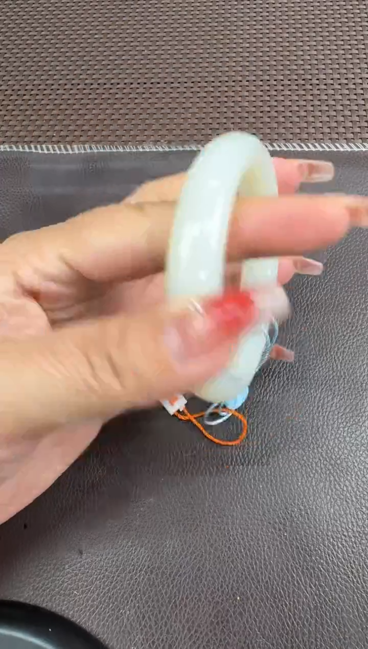 【闪购商品】和田玉手镯未镶嵌57