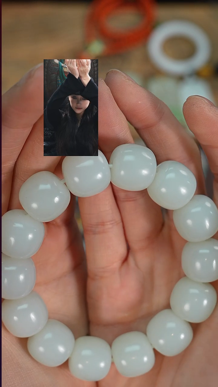 未镶嵌手串和田玉一****生若雨臣品质回血