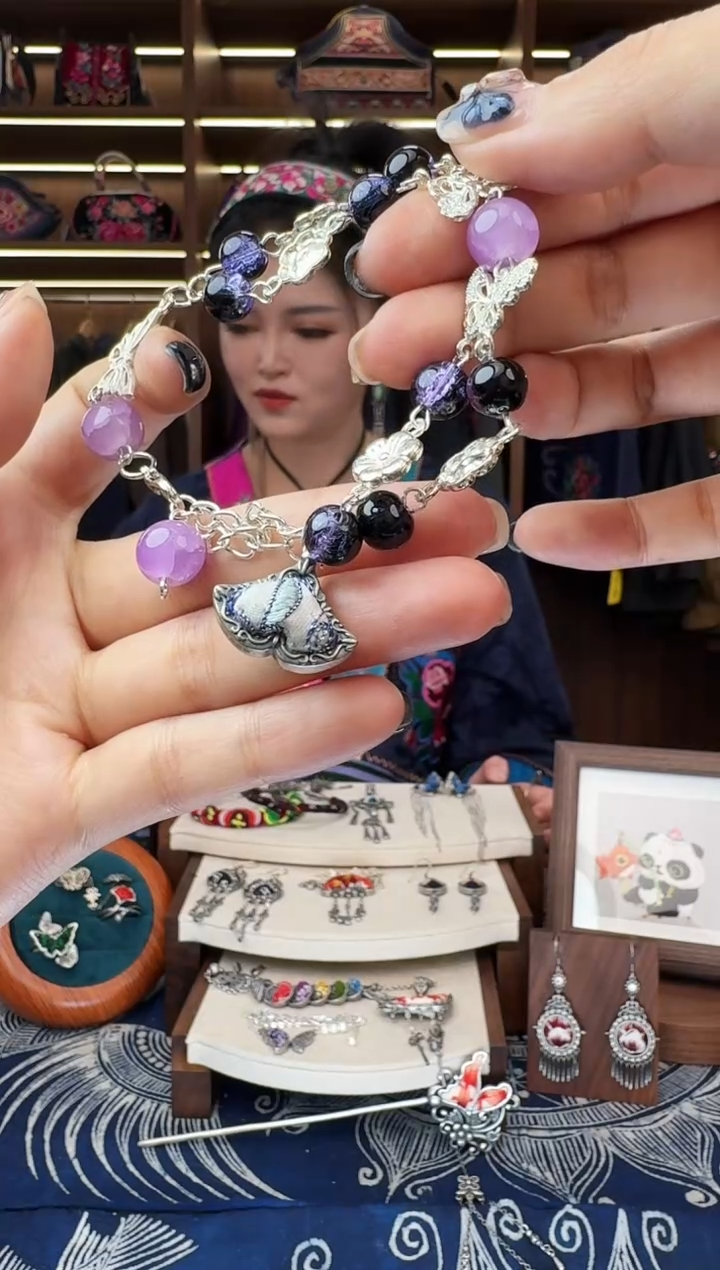 织绣36黔东南苗族刺绣