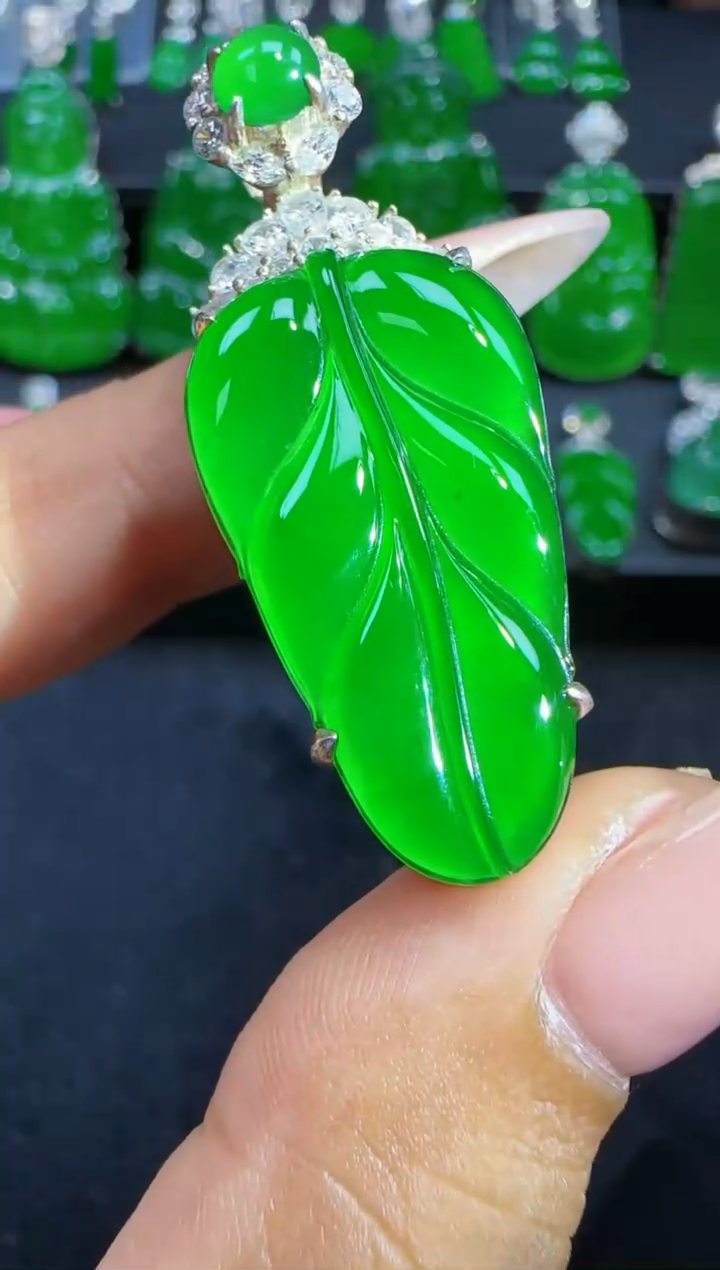 未镶嵌定制翡翠翡翠吊坠83