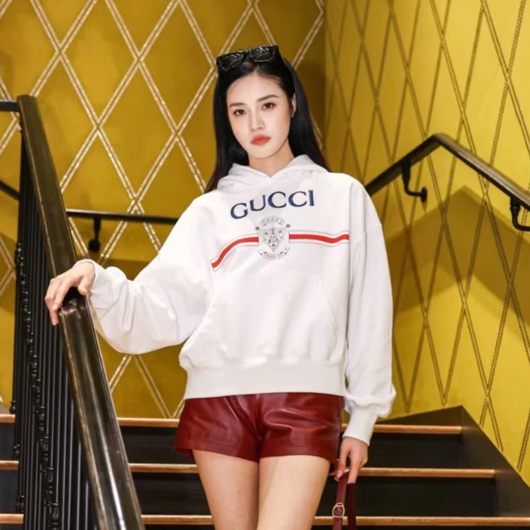 未使用 GUCCI/古驰 字母Logo连帽薄绒短款卫衣剪标