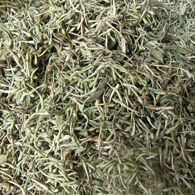 秭归高山农户自晒金银花
