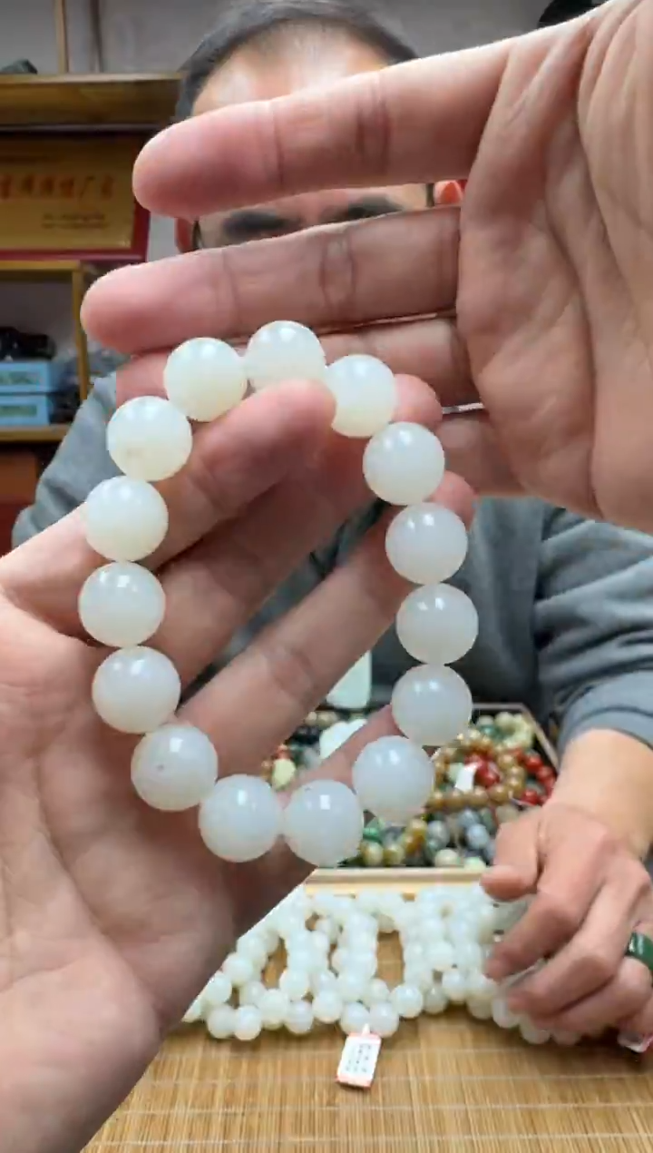 未镶嵌手链和田玉卡14且末糖白