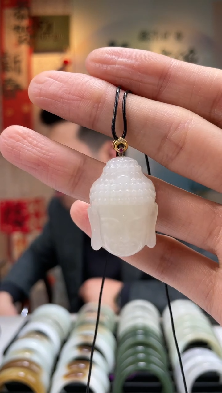 【闪购商品】和田玉颈饰18K金镶嵌佛首挂件一件