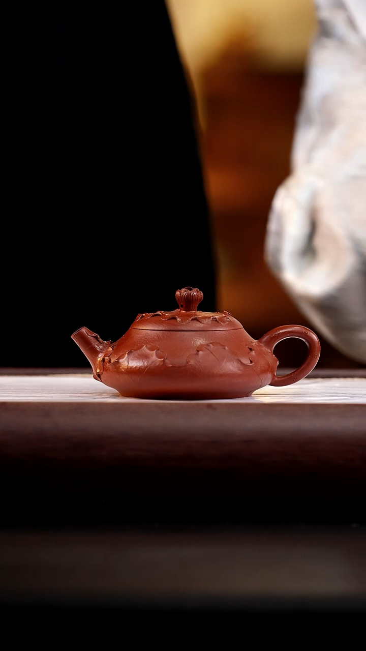 51 龙脊朱砂荷花扁圆150cc