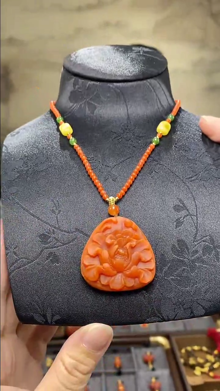 颈饰未镶嵌南红玛瑙G09190