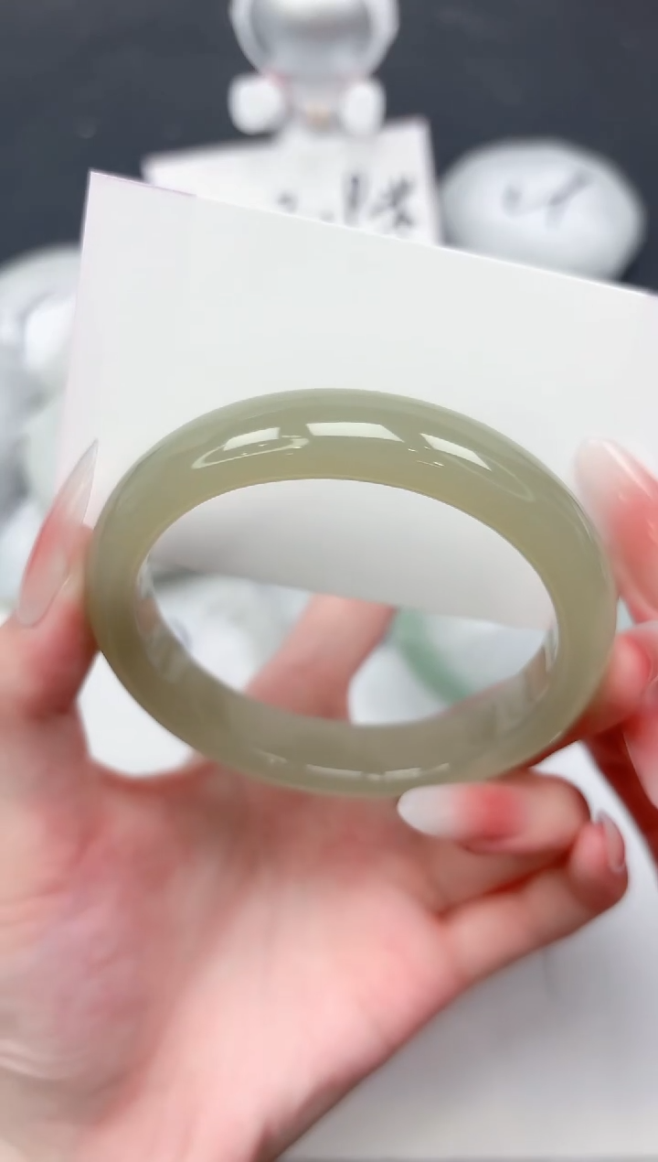 未镶嵌手镯石英质玉124-60.2