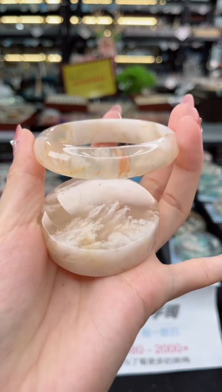 【闪购商品】石英质玉手镯未镶嵌53圈口（赠品镯心）1572038