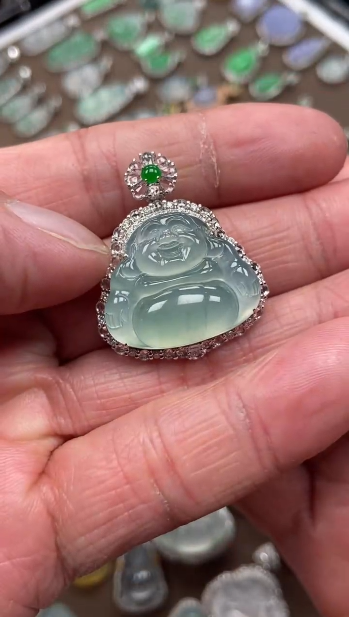 【闪购商品】翡翠吊坠(不含链)18K金镶嵌佛公