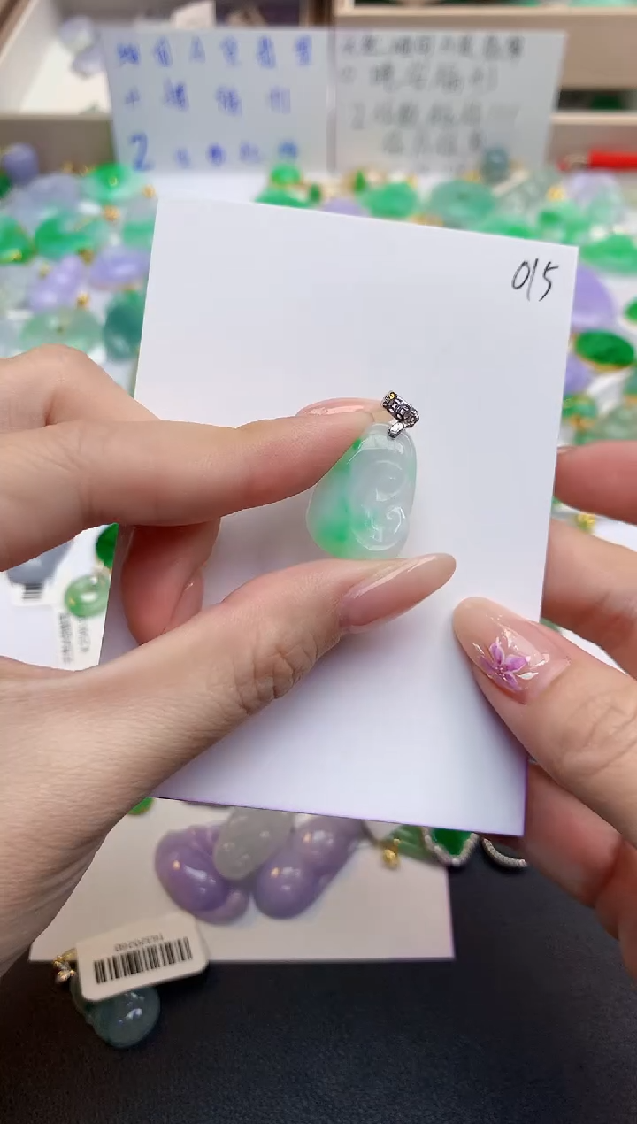 颈饰未镶嵌翡翠天然缅甸A货翡翠