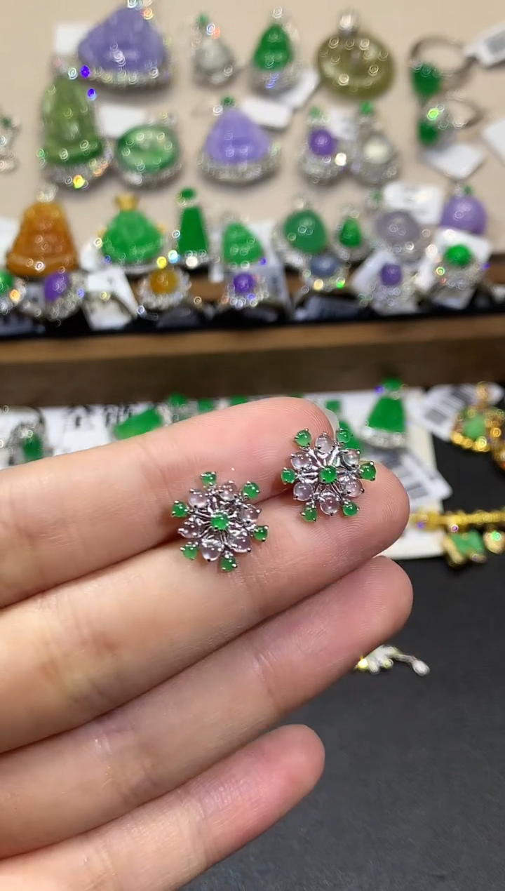 翡翠18K金镶嵌耳钉LXY0750多样性发其一