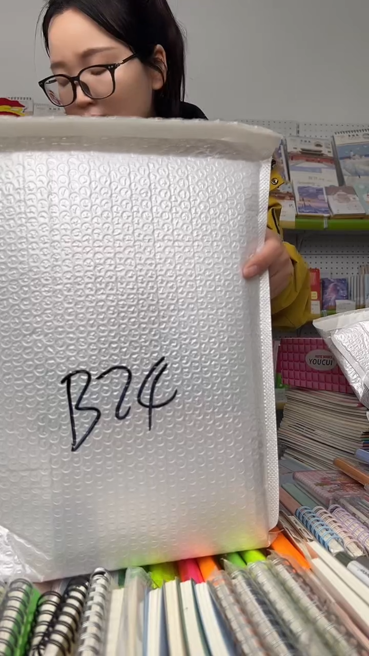 ?**?B24    B5胶套本  4本