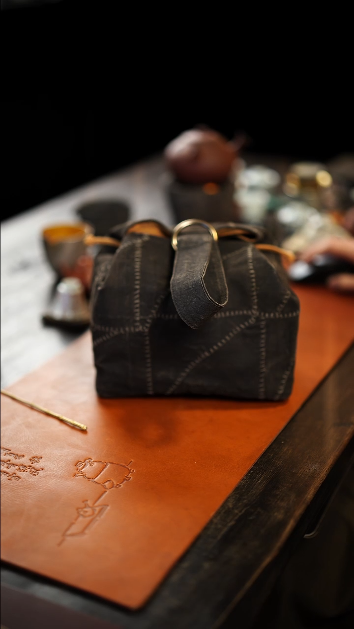 【闪购商品】老布柿染拼接款收纳袋