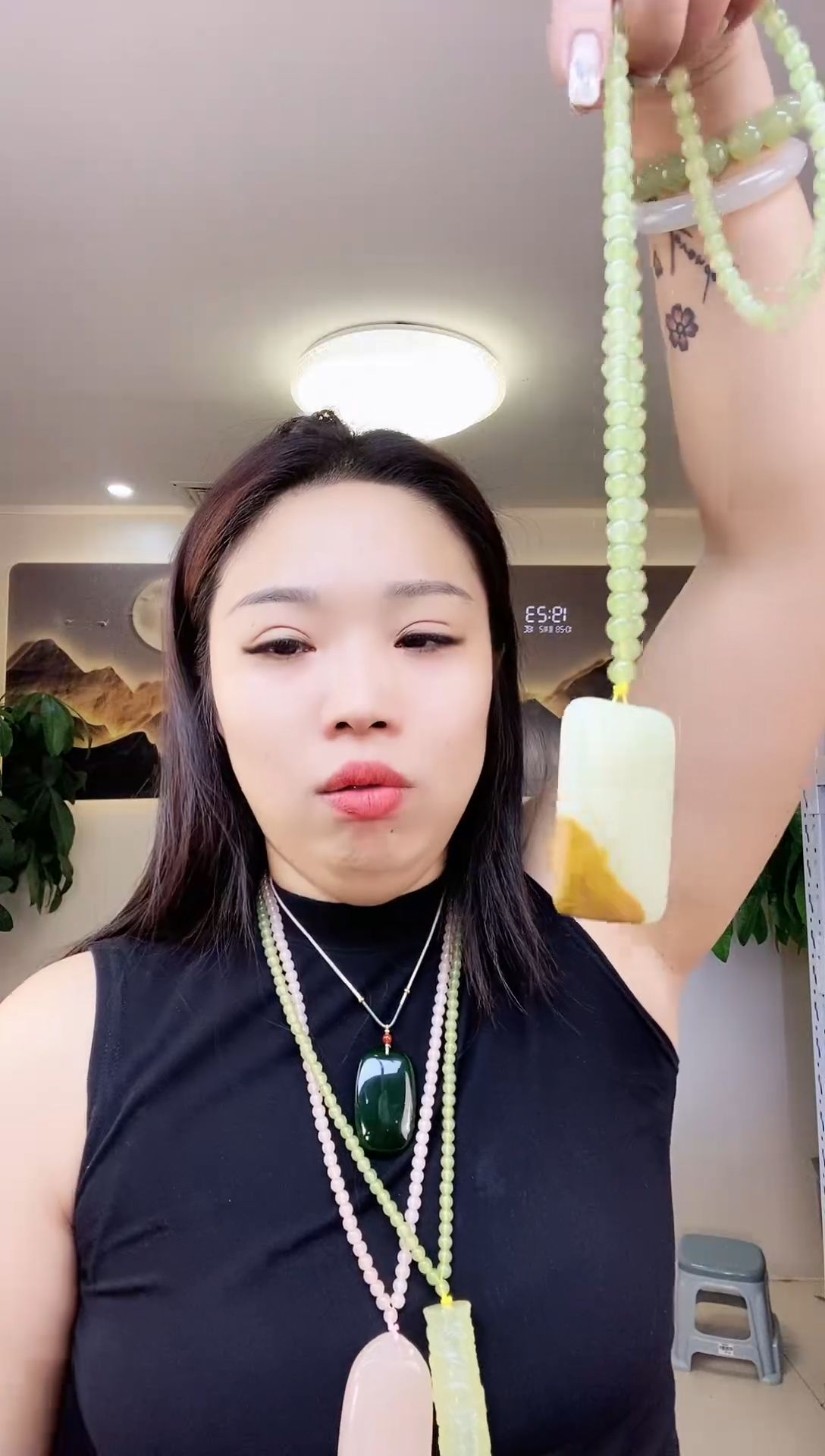 未镶嵌蛇纹石玉颈饰多样性随机发一