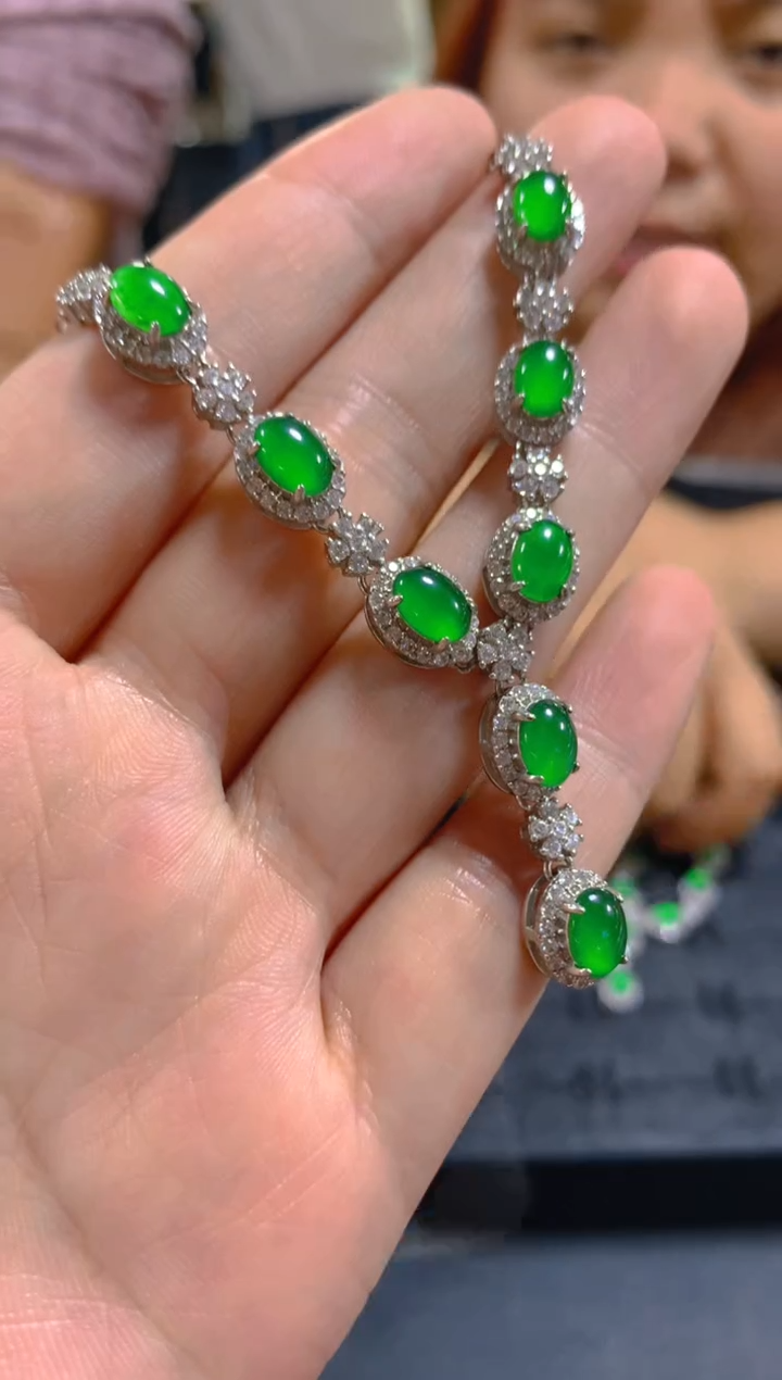 翡翠未镶嵌套链0868111788多样性发一