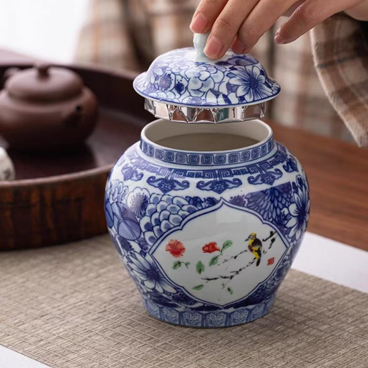 青花喜上眉梢将军茶叶罐G96