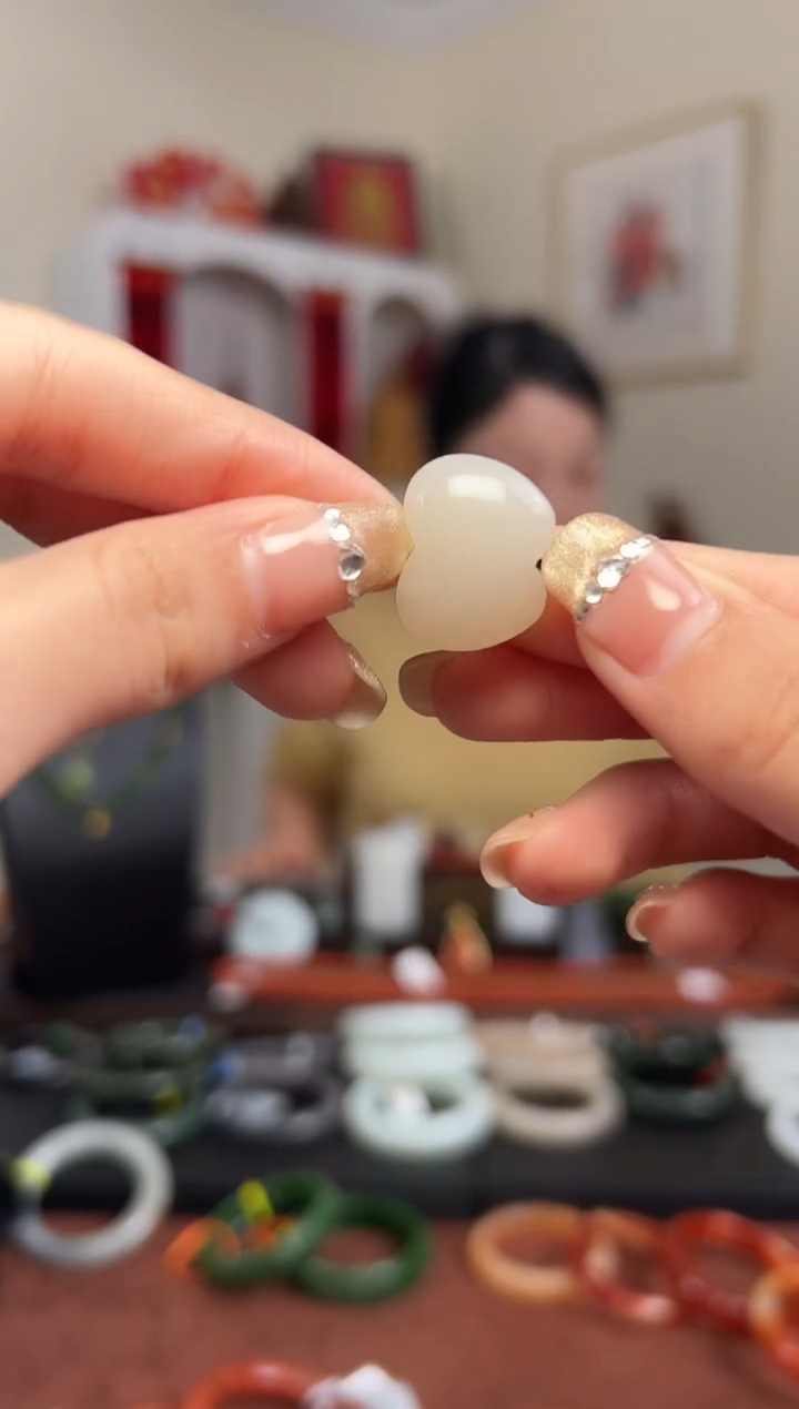 【闪购商品】和田玉颈饰未镶嵌小苹果 多样性发其一