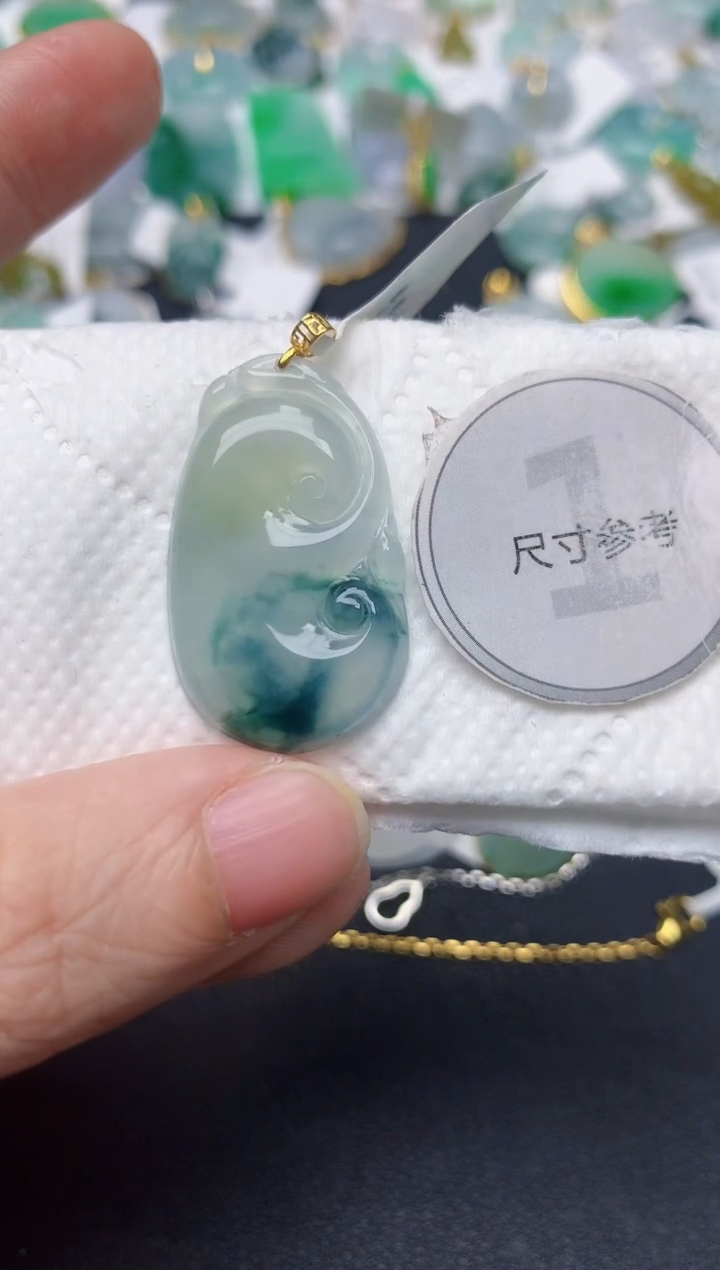 颈饰18K金镶嵌翡翠天然缅甸A货翡翠