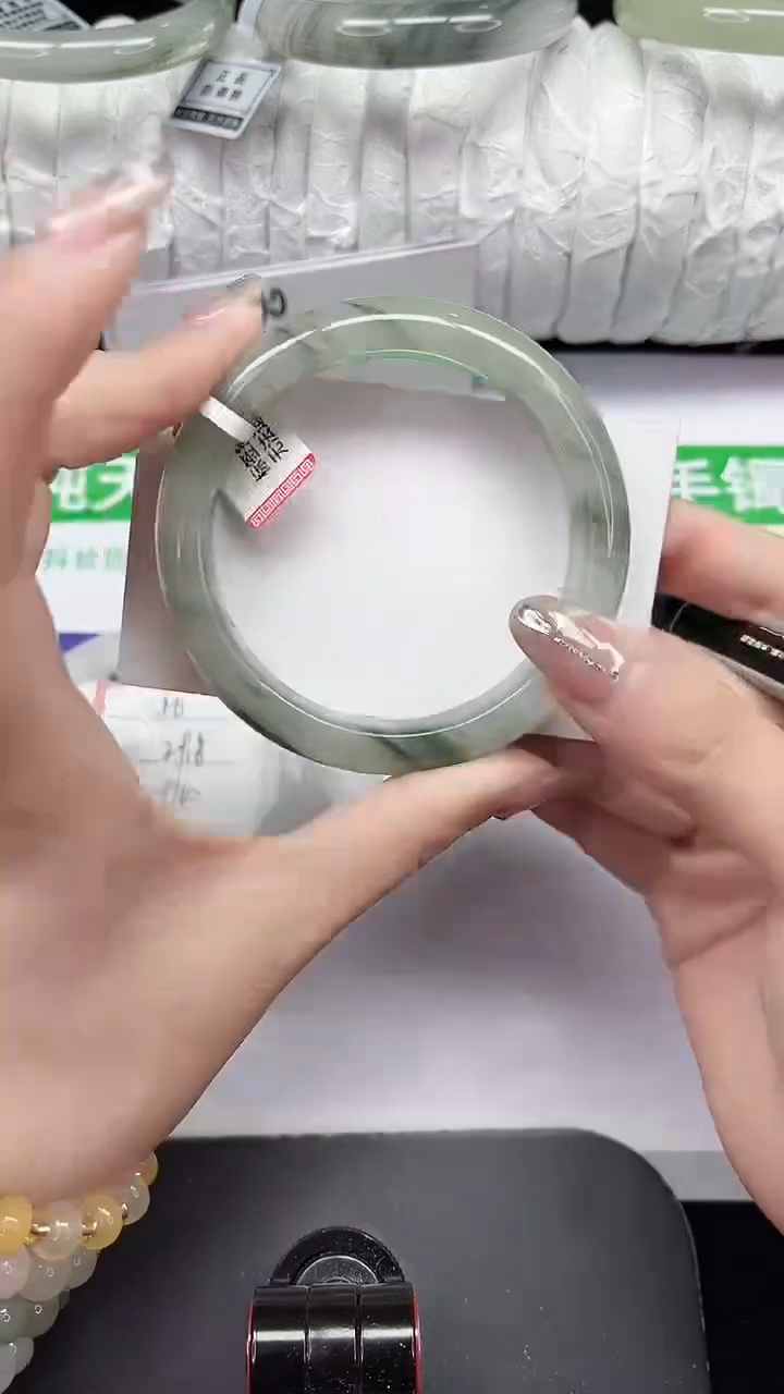 未镶嵌手镯石英质玉347-58/59