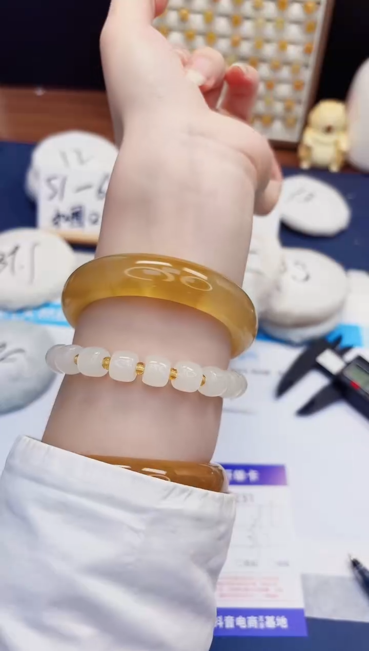 石英质玉手镯未镶嵌231-财气镯-圈口57