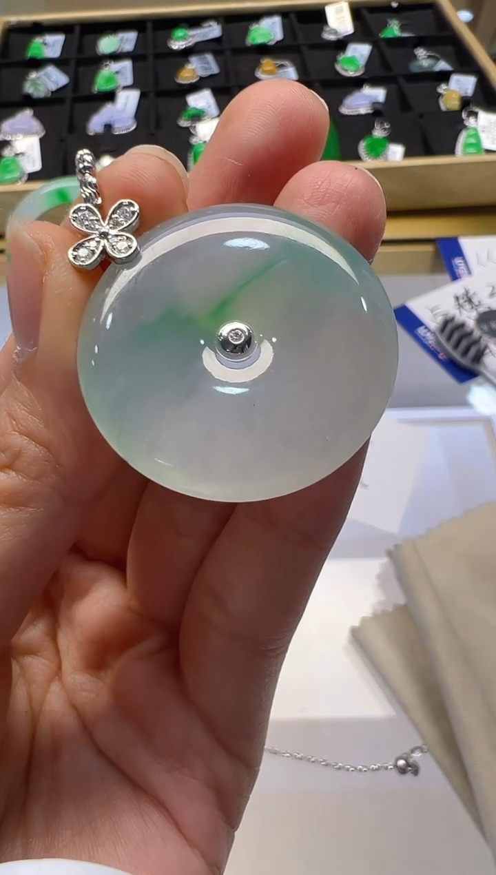 【闪购商品】翡翠吊坠(不含链)18K金镶嵌多样性团购发一件