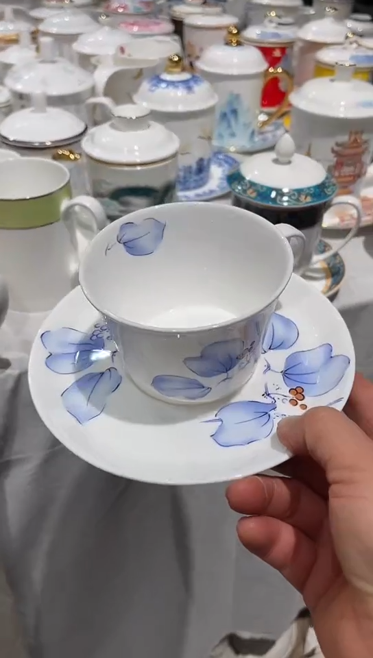 骨瓷隆达骨瓷杯碟1套