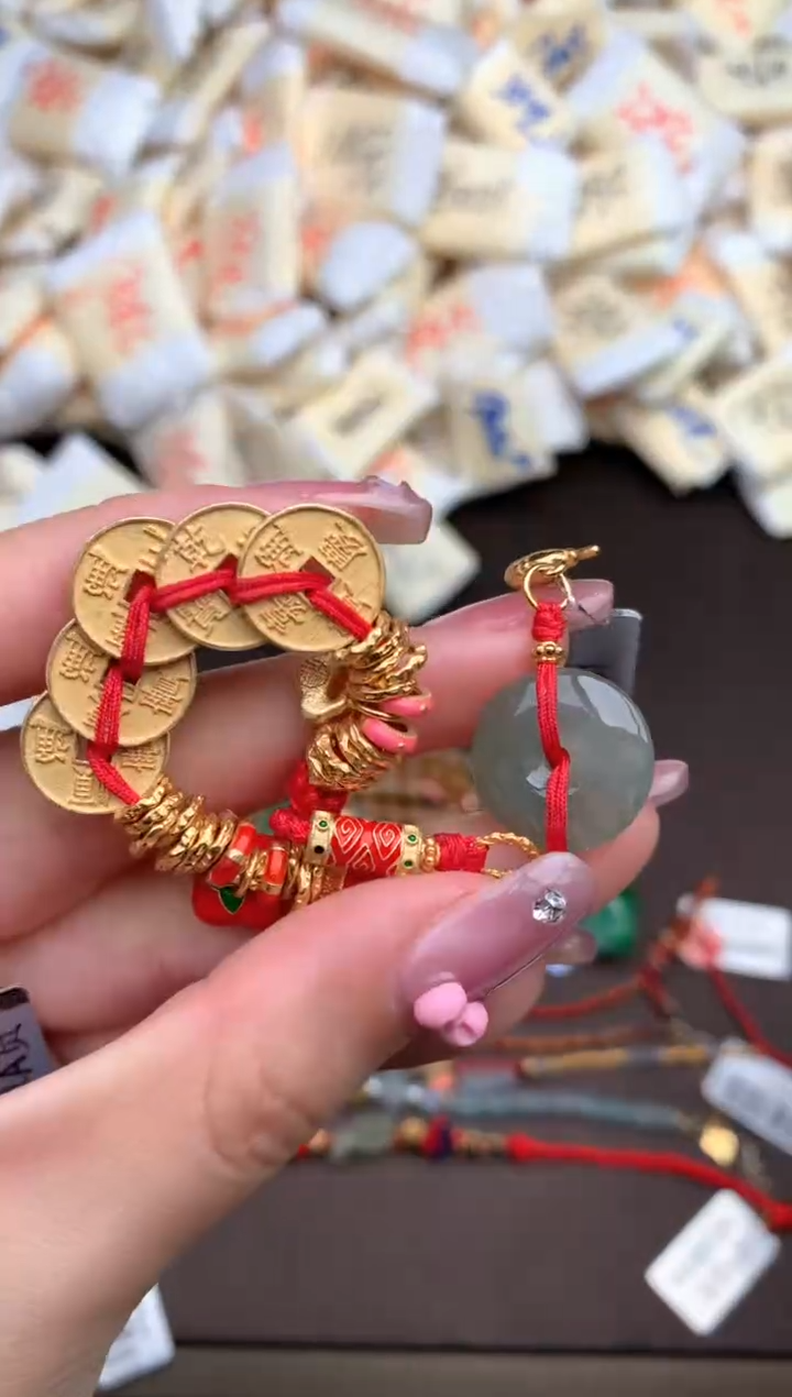 【闪购商品】翡翠手绳未镶嵌 — 