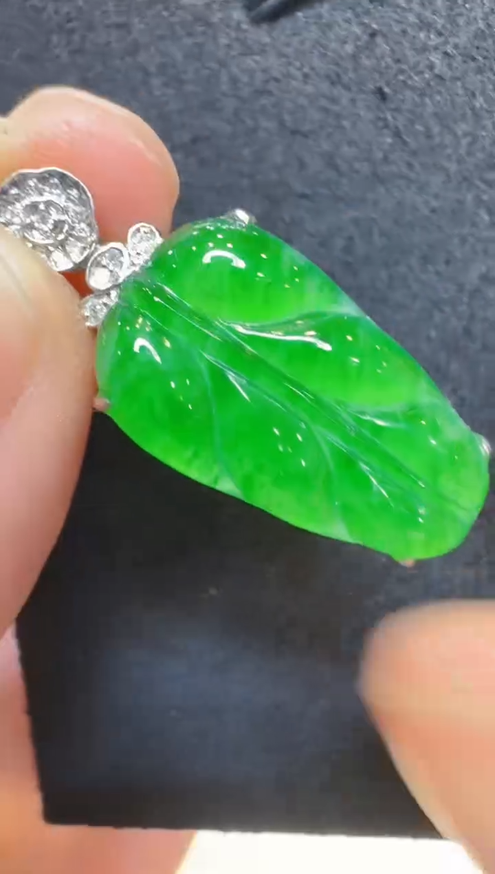 吊坠(不含链)18K金镶嵌翡翠多样性团购发一件