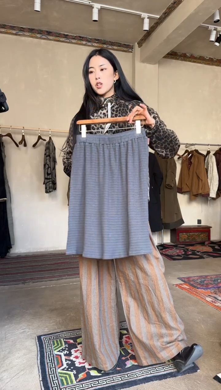 KWC26FW藏蓝色裙片