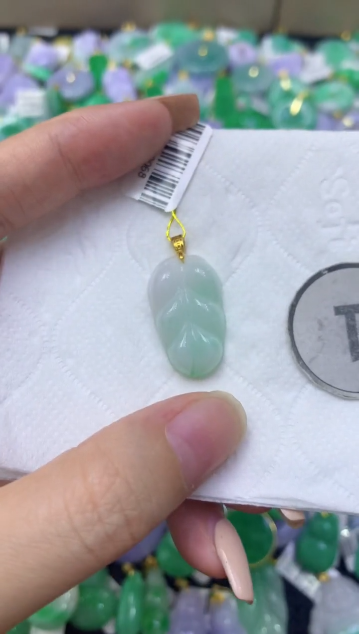 颈饰未镶嵌翡翠天然缅甸翡翠A货