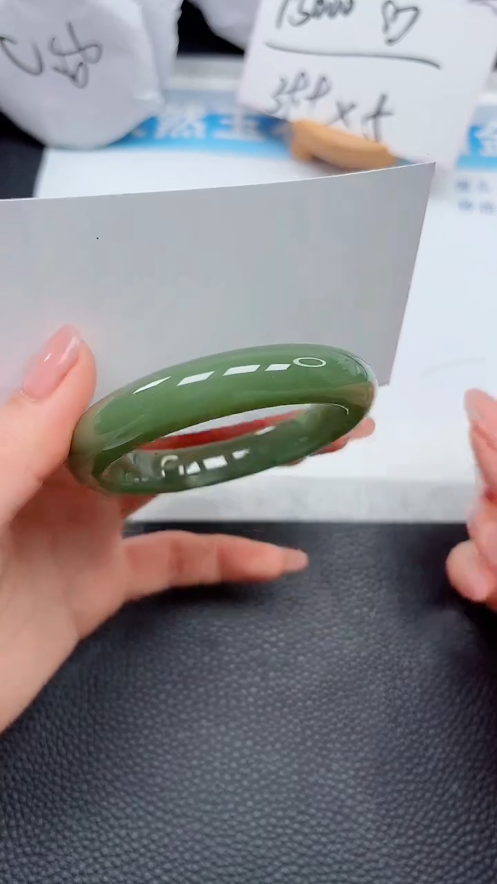 【闪购商品】和田玉手镯未镶嵌205