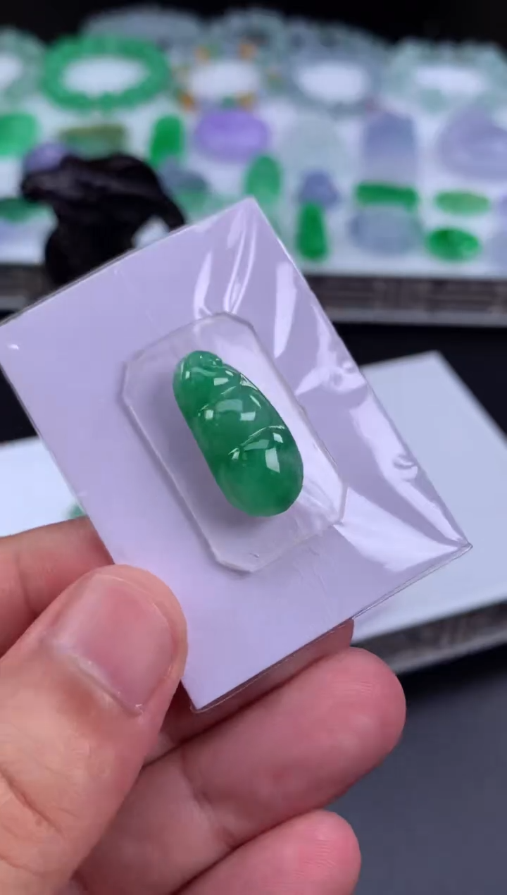 定制翡翠未镶嵌翡翠