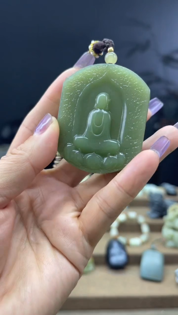 颈饰未镶嵌和田玉1