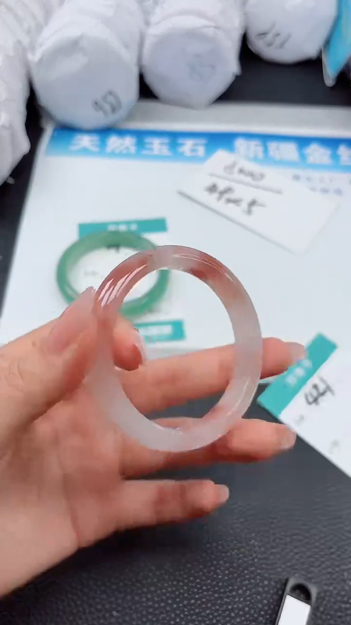 【闪购商品】石英质玉手镯未镶嵌A421