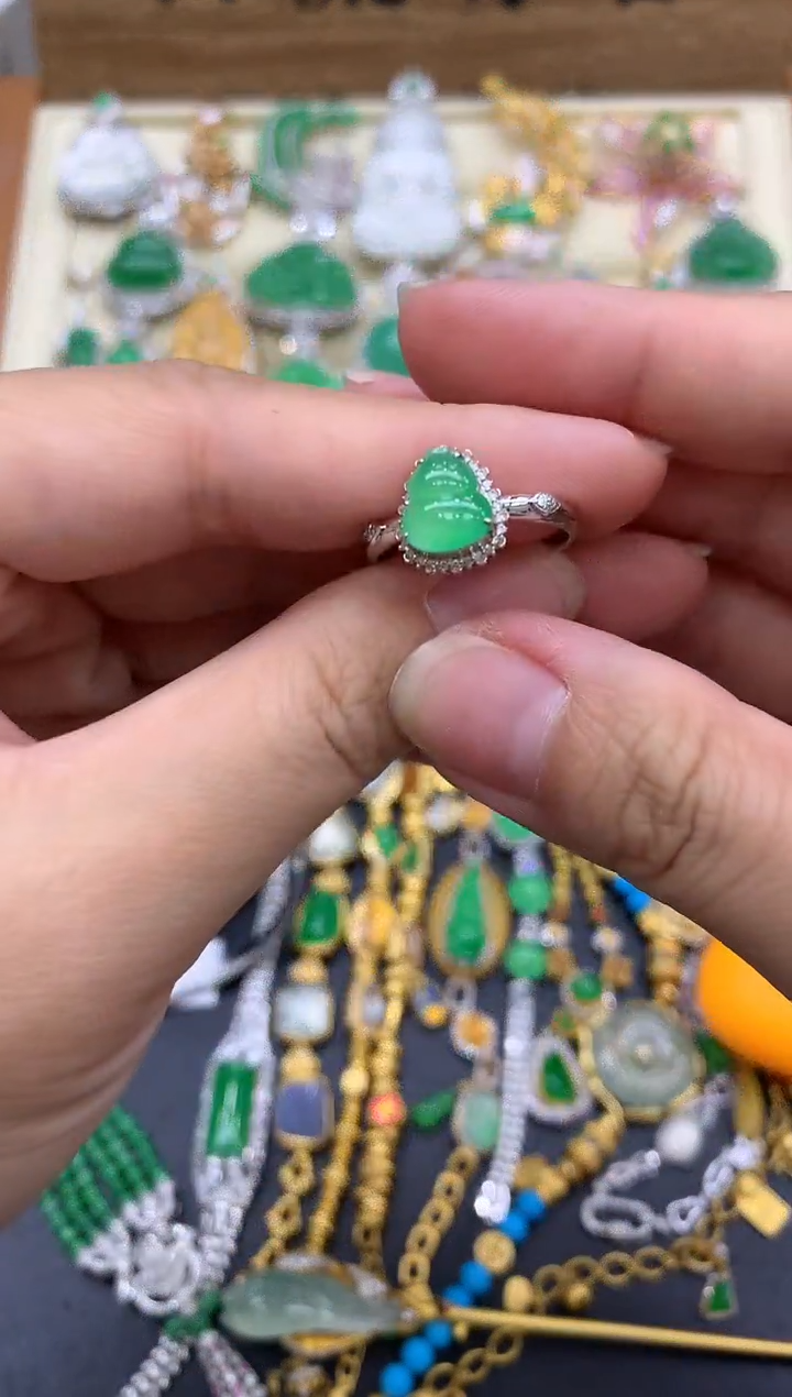 翡翠戒指18K金镶嵌355-中国好珍宝