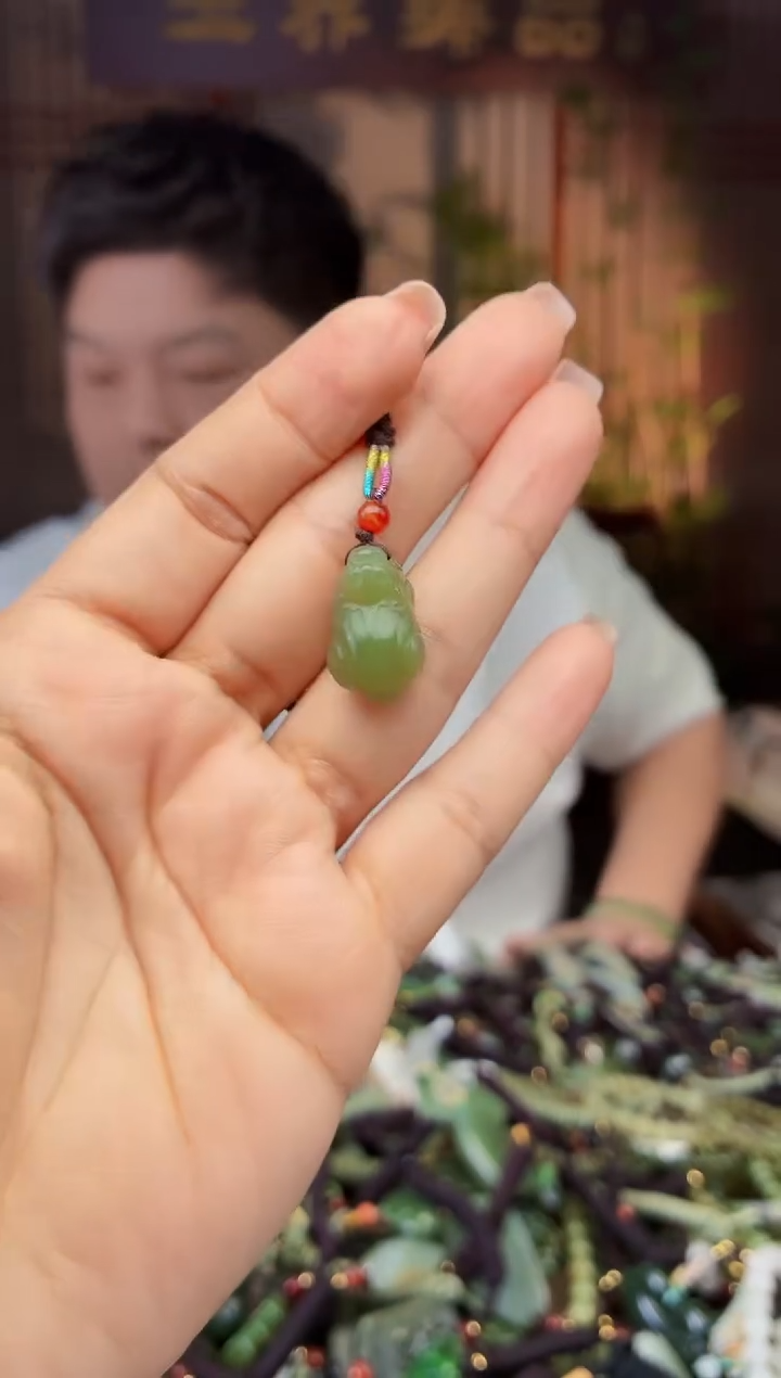 颈饰未镶嵌和田玉多样性发货拍一发一