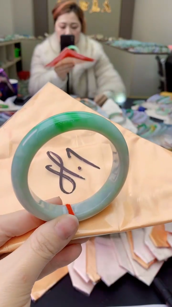 【闪购商品】翡翠手镯未镶嵌0716727011