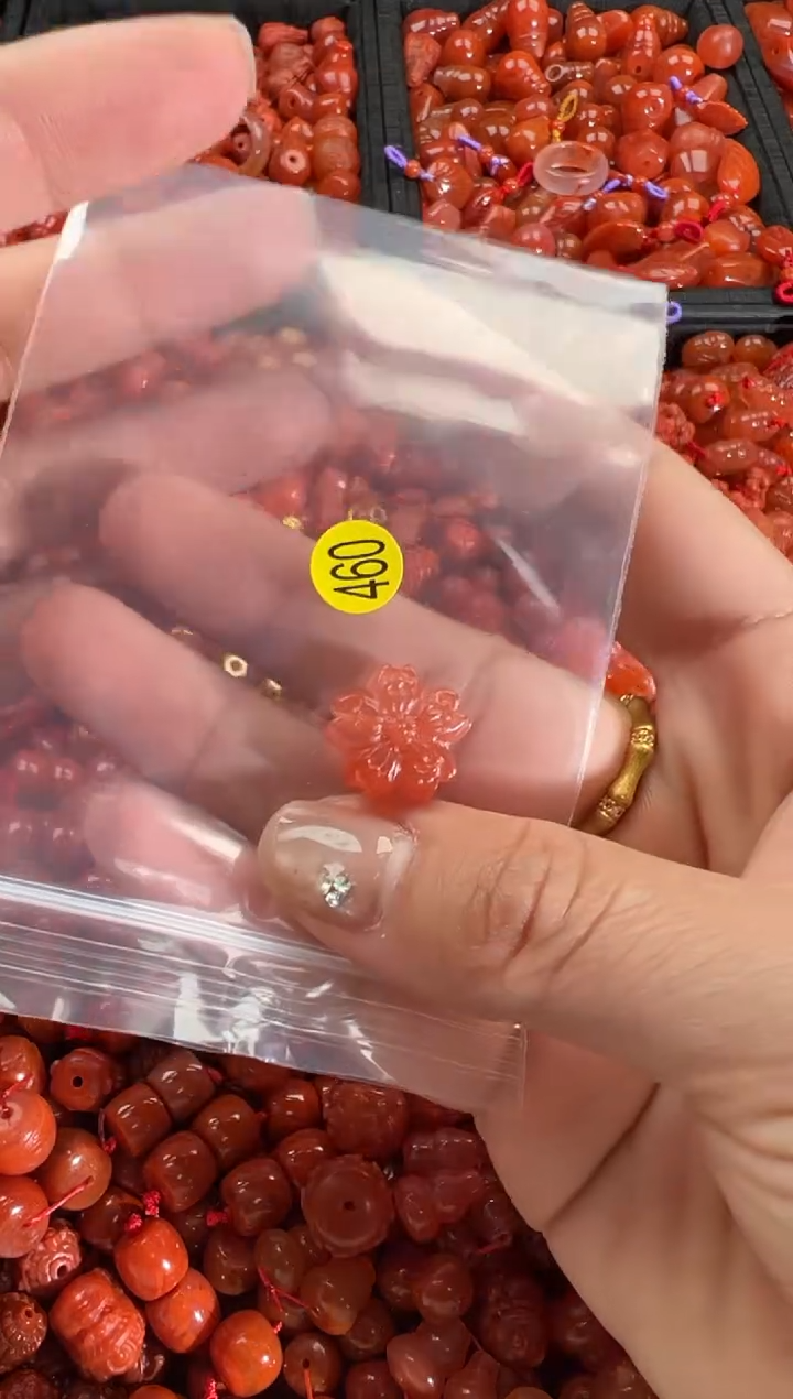 【闪购商品】南红玛瑙颈饰未镶嵌1