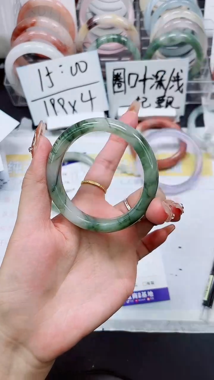 【闪购商品】石英质玉手镯未镶嵌S65-54/55