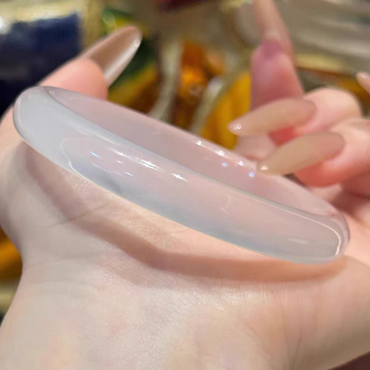 天然玛瑙白月光白冰透高冰玉髓手镯