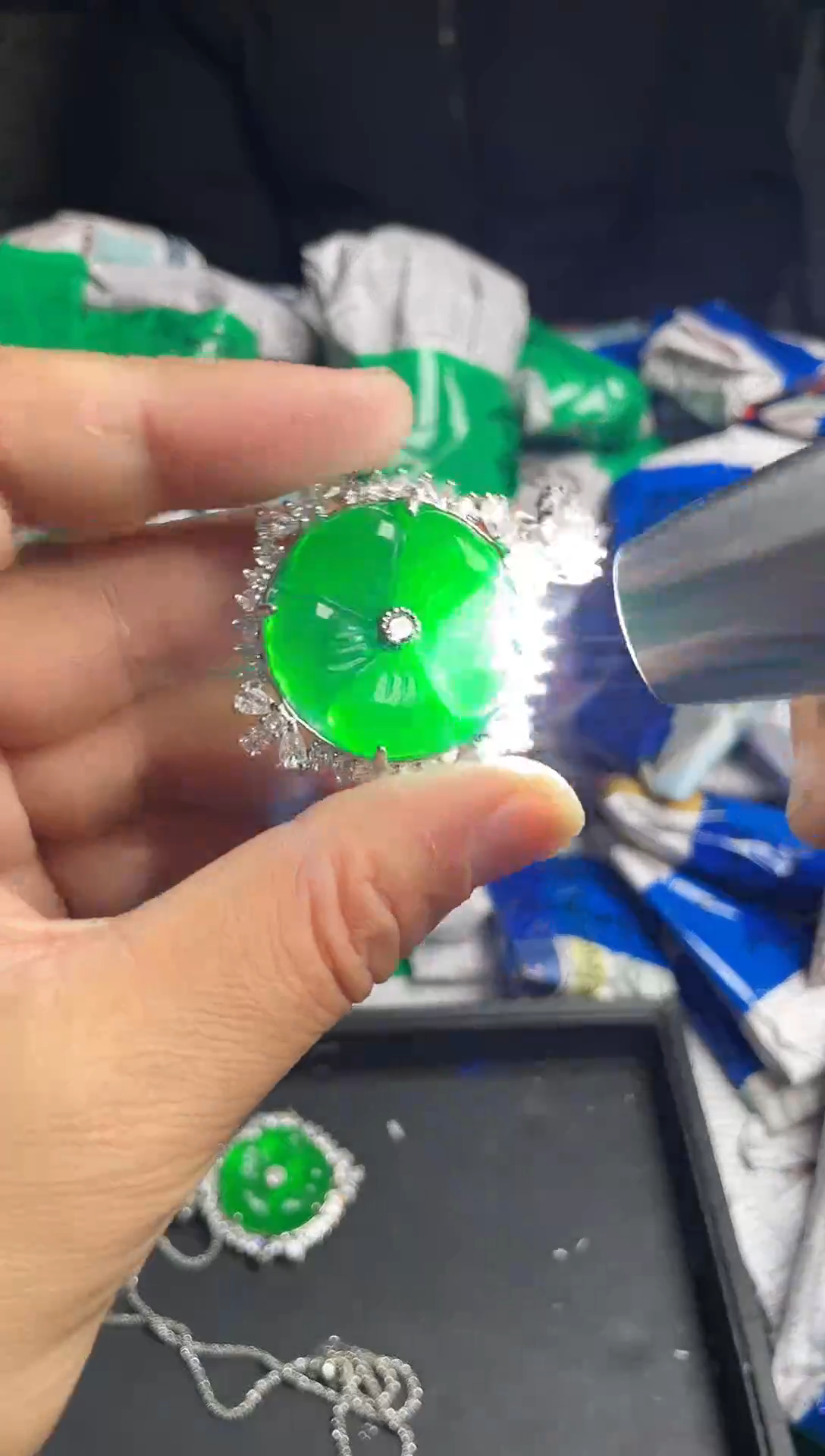 强子收货时尚吊坠V-28