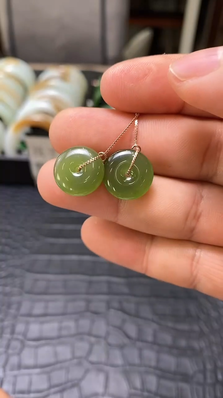 【闪购商品】和田玉碧玉平安扣耳坠18K金镶嵌一对