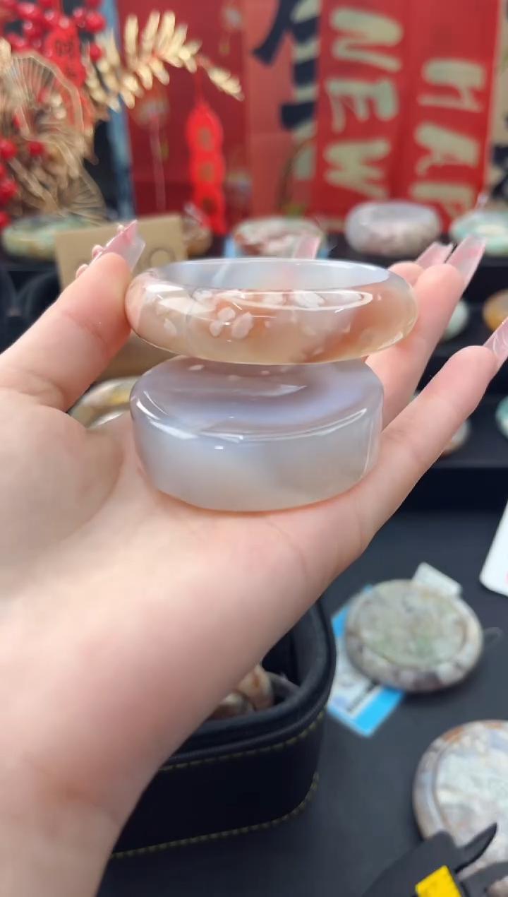 【闪购商品】石英质玉手镯未镶嵌赠送镯心（54圈口）